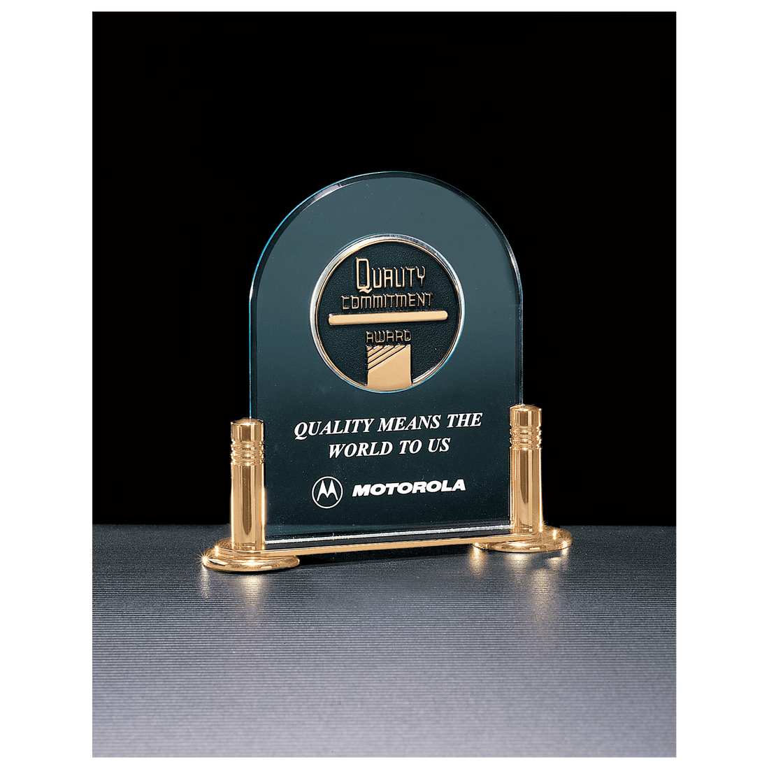 6" x 6" Airflyte Series Jade Acrylic with Gold-Plated Brass Base and 2 1/2" CAM Insert