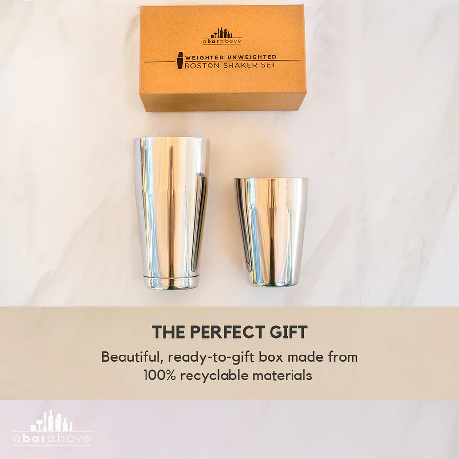 Pair of cocktail shakers with gift box 