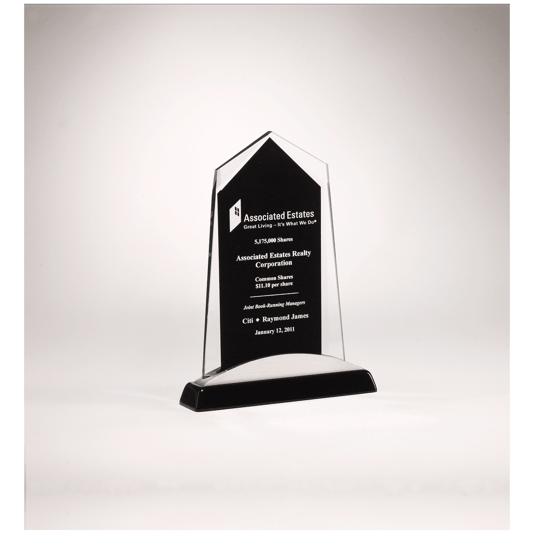 6 5/8" x 9 7/8" Apex Series Glass Award, Black Piano Finish Base with Silver Aluminum Accent