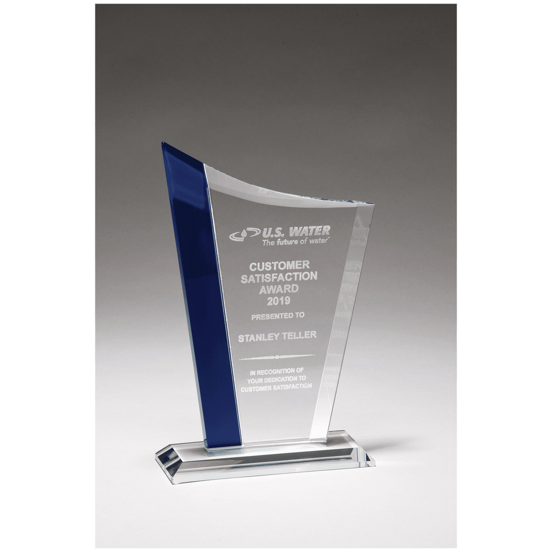 6 1/2" x 9 3/4" Zenith Series Clear Glass Award with Blue Glass Highlights