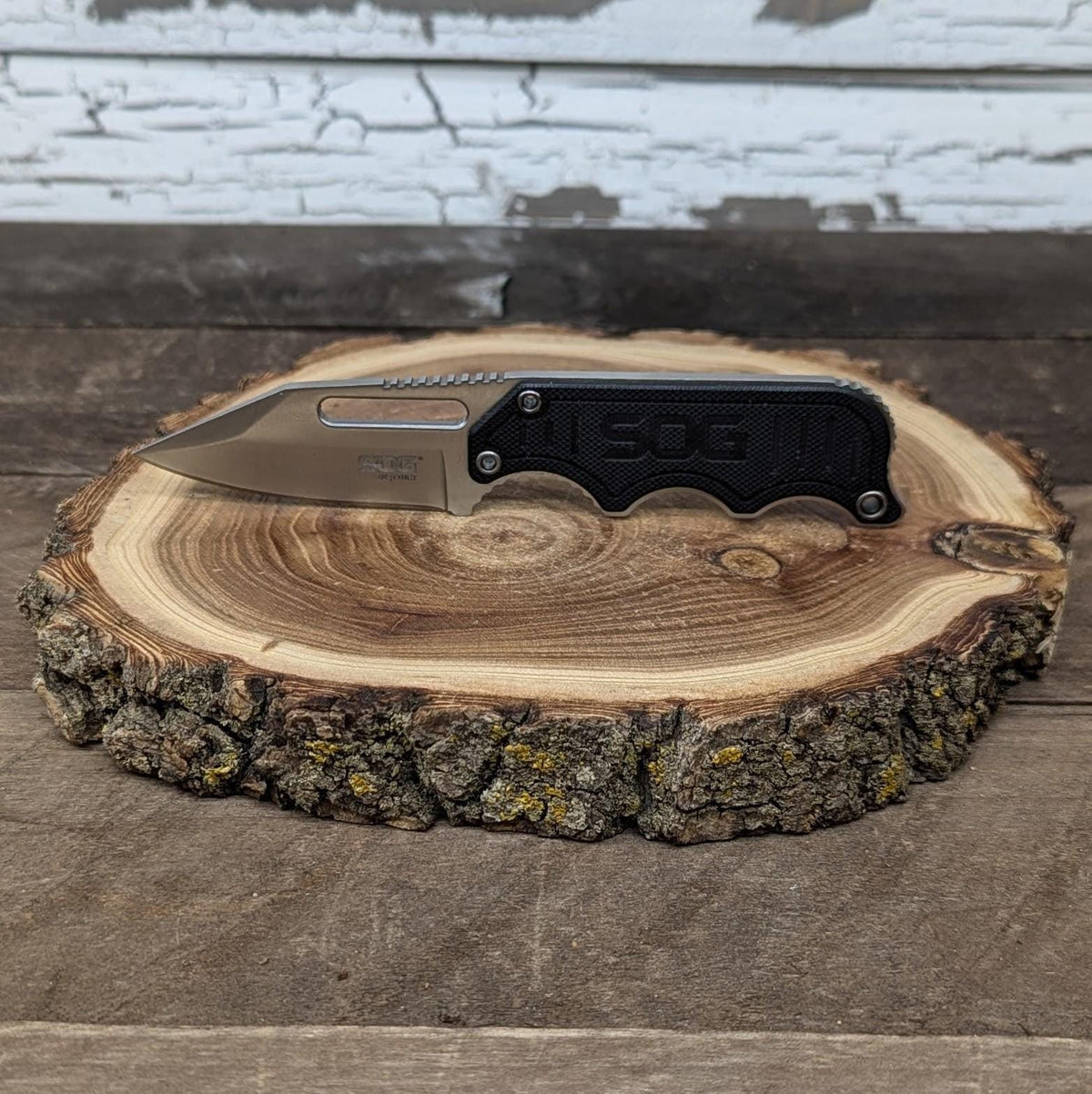SOG Instinct knife for custom engraving